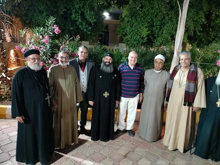 زيارة وفد من بيت العائلة بمنفلوط لتهنئة الاخوة المسيحين بمناسبة عيد القيامة المجيد