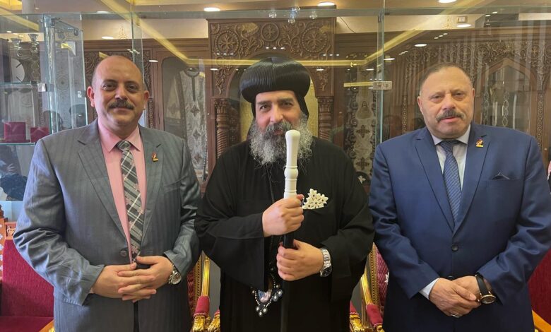 حزب مصر الحديثة بالغربية يزور كنيسة السيدة العذراء بالمحلة لتهنئة الأقباط بعيد القيامة المجيد