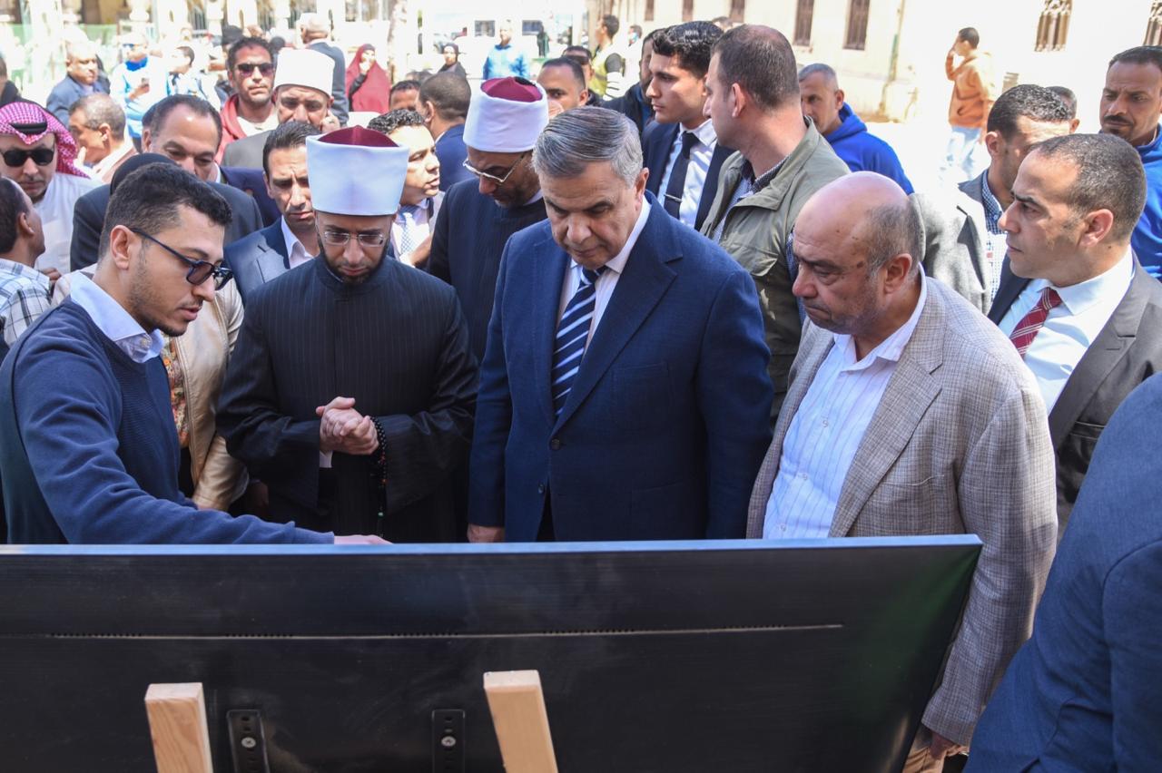 وزير الأوقاف ومحافظ الإسكندرية ييتفقدون تطوير ساحة مسجد أبي العباس المرسي