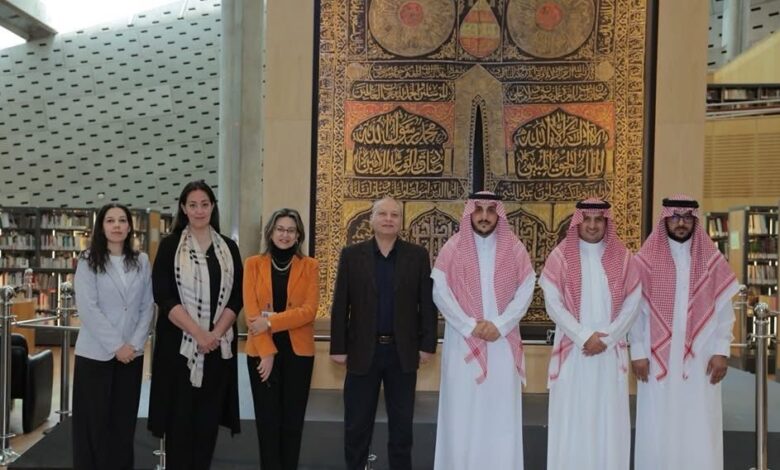 وفد سعودي رفيع المستوى في مكتبة الإسكندرية