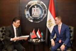 وزير الاستثمار والتجارة الخارجية يستقبل وزير التجارة الخارجية المغربي