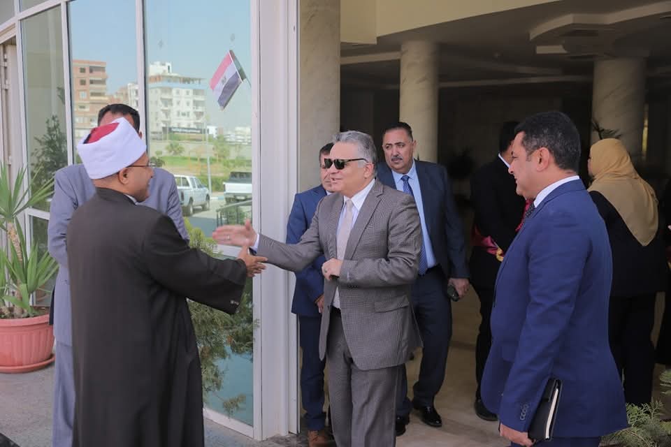 ● برعاية محافظ السويس ورئيس الجامعة... ندوة "وجعل بينكم مودة ورحمة"