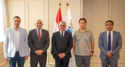 رئيس اقتصادية قناة السويس يوقع عقد مشروع شركة كينليد الصينية 