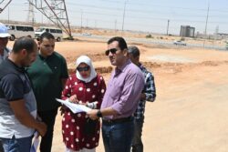 وزير الإسكان تنفيذ 3972 وحدة سكنية وتطوير المناطق الصناعية بالعاشر من رمضان