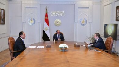اجتمع الرئيس السيسي اليوم مع مصطفى مدبولي رئيس الوزراء وحسن محافظ البنك المركزي