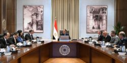 رئيس الوزراء يستقبل نائب رئيس شركة "إكسون موبيل" العالمية لشئون الاستكشاف