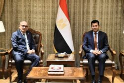 وزير الرياضة يلتقي سفير تركيا بالقاهرة لبحث التعاون بالمجالات الشبابية والرياضية