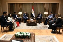 وزير الرياضة يلتقي سفير تركيا بالقاهرة لبحث التعاون بالمجالات الشبابية والرياضية