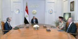 إجتمع الرئيس عبد الفتاح السيسي، اليوم، مع الدكتور عمرو سميح وزير الإتصالات