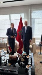 لقاء وزير الخارجية والهجرة مع وزير الصناعة والتجارة المغربي في الرباط