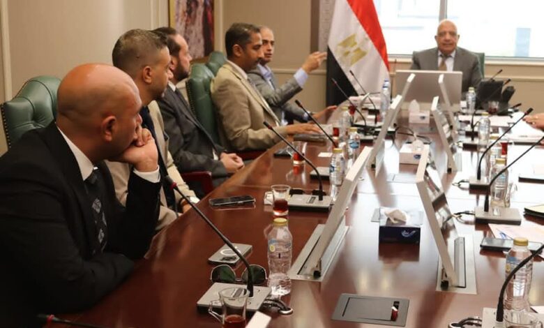 وزير الكهرباء يجتمع بمسئولي شركة ساى شيلد