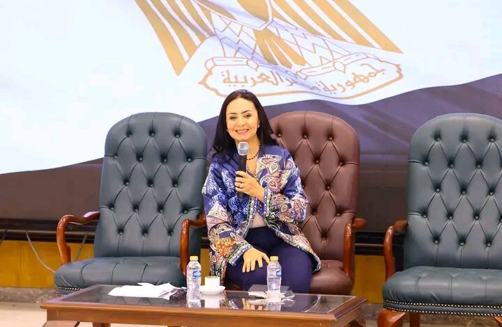 وزيرة التضامن الاجتماعي مايا مرسى تترأس اجتماع اللجنة الدائمة