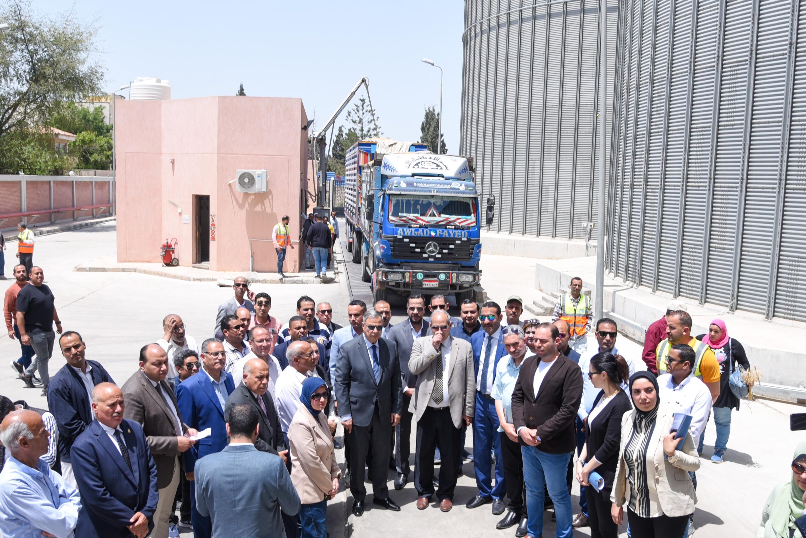محافظ الإسكندرية يشهد انطلاق موسم توريد القمح بالعامرية