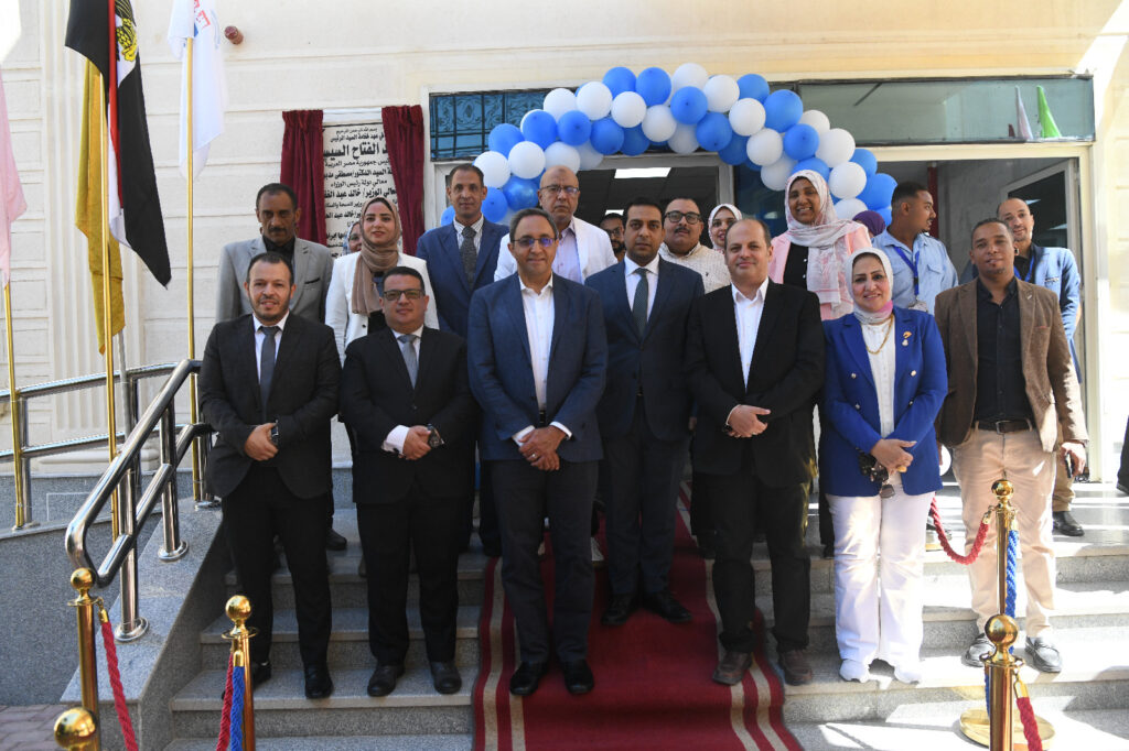 محافظ قنا يفتتح محطة مياه شرب الجبيل المدمجة