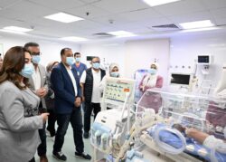 رئيس الوزراء يتفقد مُستشفى محلة مرحوم التخصصي ومشروع تغطية المصرف المواجه لها بالغربية 