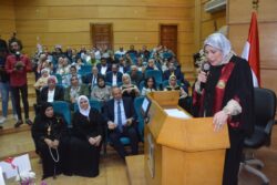 محافظ الغربية يشهد مناقشة دكتوراه مدير عام مكتبه حول رأس المال الفكري وإدارة الأزمات بديوان عام المحافظة