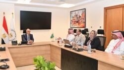 وزير الري.. يلتقي ممثلي شركة حلول التقنية والتطوير السعودية لبحث التنسيق المشترك