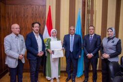  جامعة طنطا تكرم المتدربات المشاركات في الدورة المجانية لتعليم الحياكة والتطريز