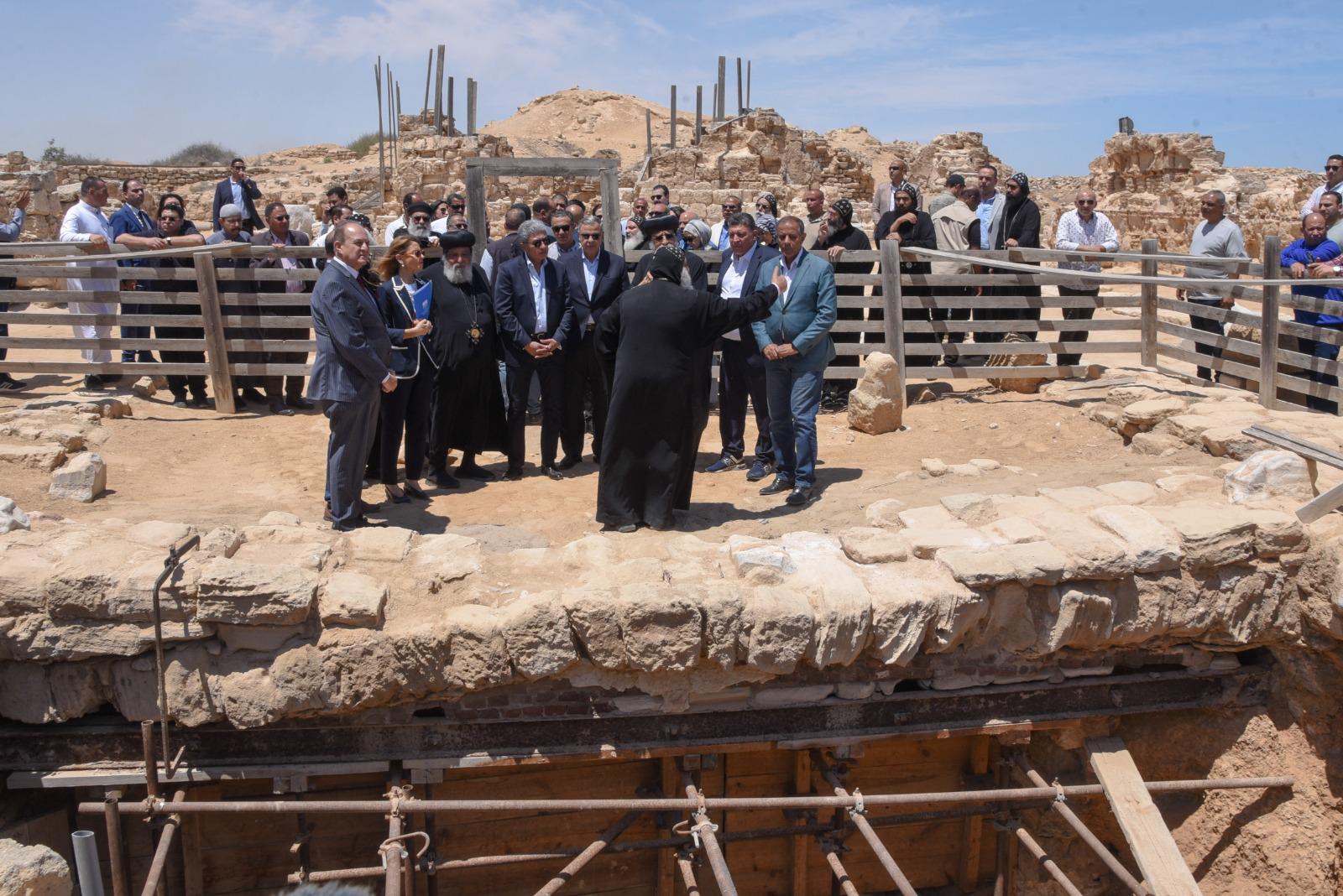 محافظ الإسكندرية: منطقة أبو مينا الأثرية تحظى بأولوية كبرى في التنمية السياحية والدينية