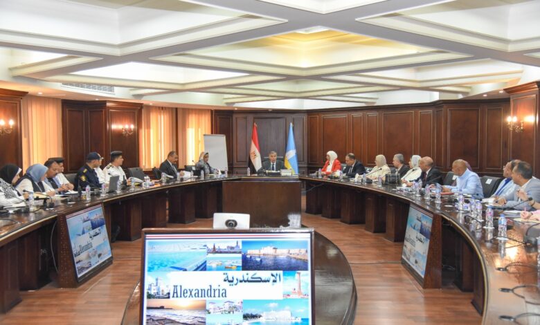 محافظ الإسكندرية يتابع استعدادات الأجهزة التنفيذية لاستقبال عيد الأضحى المبارك