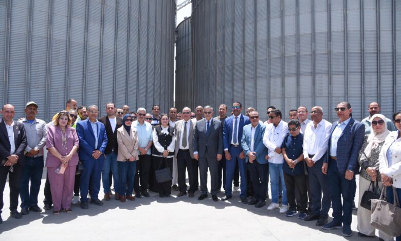 محافظ الإسكندرية يشهد انطلاق موسم توريد القمح بالعامرية
