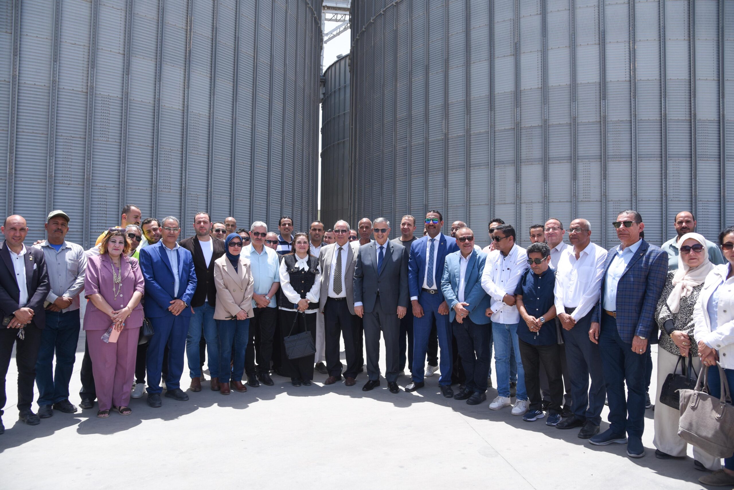 محافظ الإسكندرية يشهد انطلاق موسم توريد القمح بالعامرية