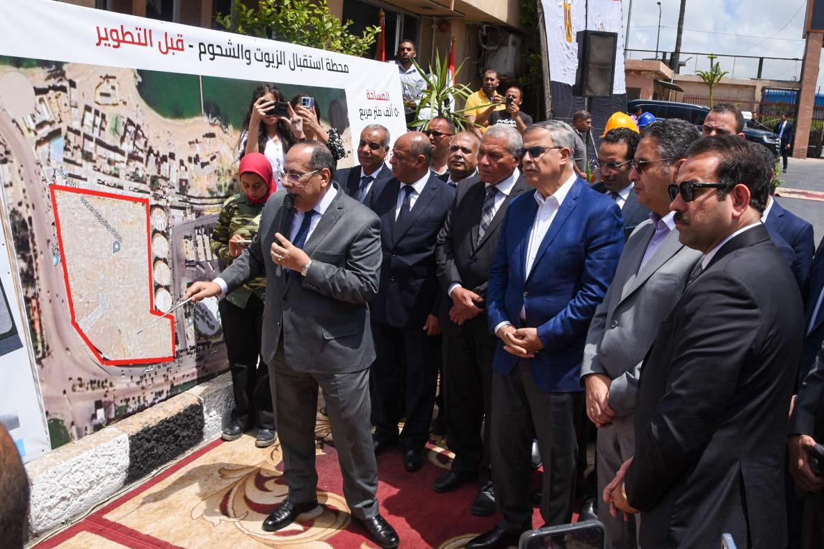 وزير التموين ومحافظ الإسكندرية يتفقدون أعمال التطوير لمحطة الزيوت بمنطقة المكس