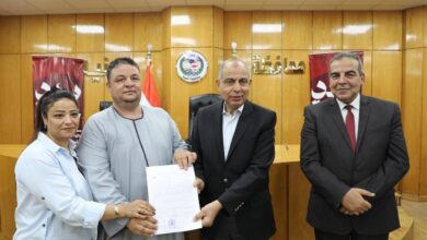 محافظ المنيا يكرم فريق عمل “مشروعك” لتميزهم وتصدر المحافظة للمركز الأول على مستوى الجمهورية