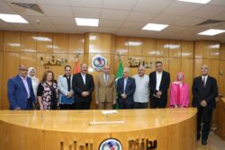 محافظ المنيا يعقد مؤتمراً صحفياً لإعلان نتيجة الشهادة الإعدادية و يهنئ الأوائل  والمتفوقين من الطلاب بالنجاح