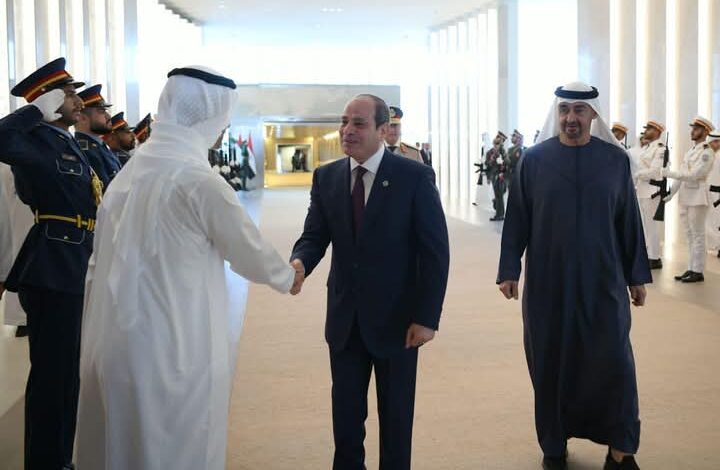 استقبل سمو الشيخ محمد بن زايد الرئيس عبدالفتاح السيسي بمطار أبوظبي الدولي.