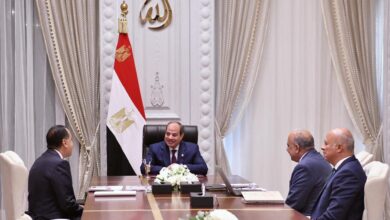الرئيس السيسي إجتمع اليوم بمدينة العلمين مع مدبولي،ومحمود عصمت وزير الكهرباء والطاقة