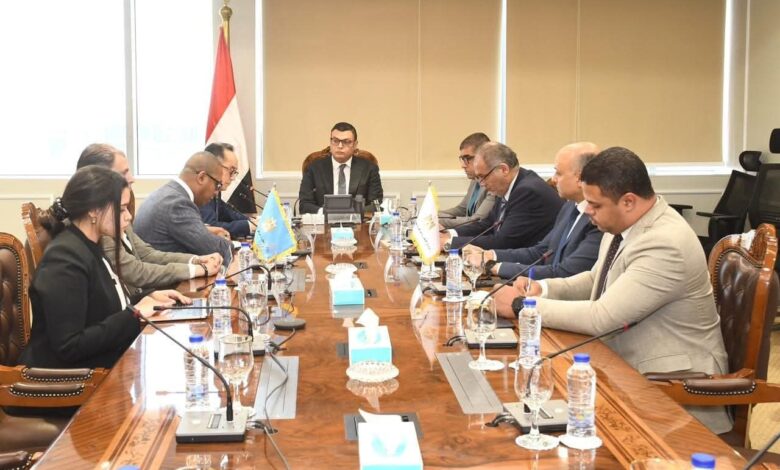 وزير الإسكان يستقبل الرئيس التنفيذي لشركة "تايتان كابيتال" اليابانية