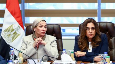 اجتماع مشترك بين وزارتي البيئة والتنمية المحلية لمتابعة تحصيل رسوم منظومة المخلفات