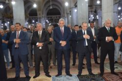 محافظ الغربية يؤدي صلاة العيد بمسجد السيد البدوي ويهنئ الأهالي بعيد الأضحى المبارك