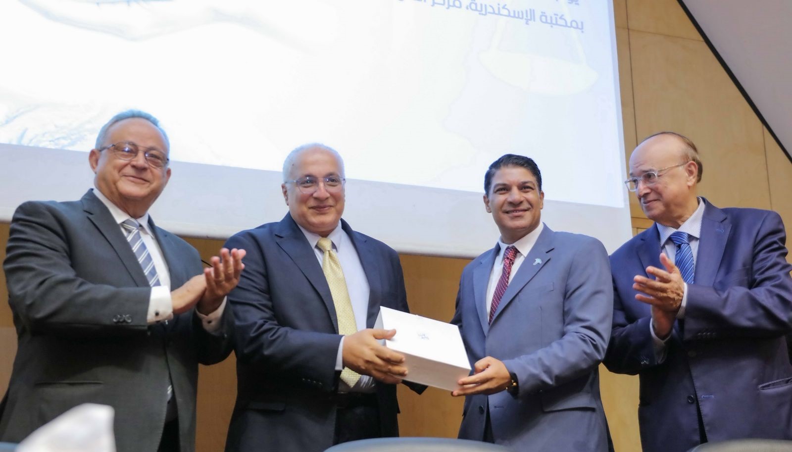افتتاح ندوة نشر وتعزيز ثقافة حقوق الإنسان بمكتبة الإسكندرية