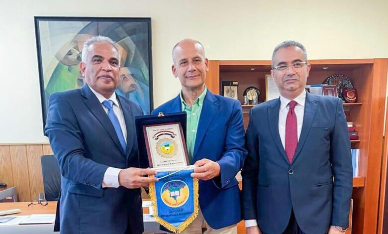 رئيس جامعة طنطا يلتقي بنائب رئيس جامعة كانتابريا للعلاقات الدولية في ختام زيارة الوفد باسبانيا