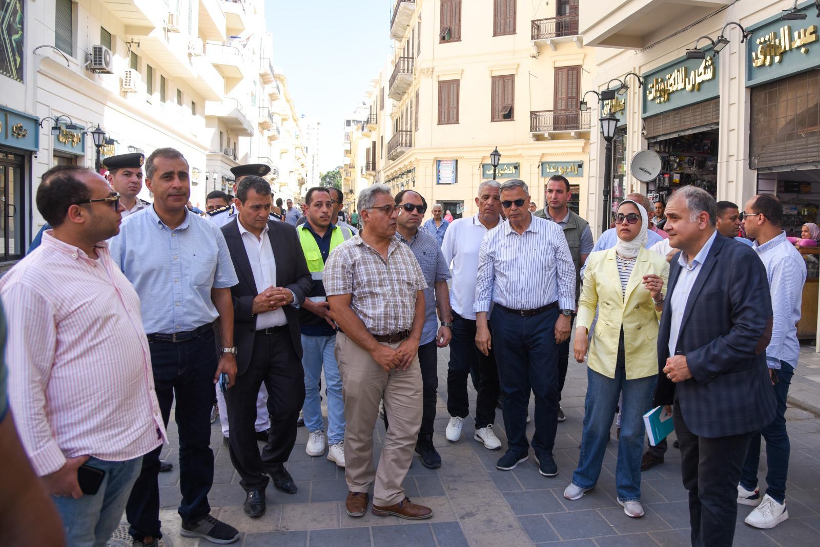 لجنة الإدارة المحلية ومحافظ الإسكندرية يتابعون تطوير واجهات الكورنيش والنبي دانيال
