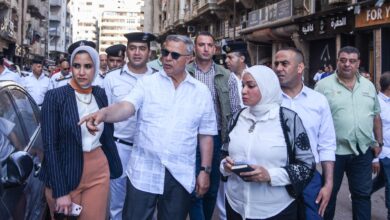 محافظ الإسكندرية يتفقد شارع أطلس ويوجه بإغلاق منشآت غير مرخصة