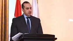 وزير الشؤون النيابية يؤكد إيمان الدولة بدور الكلمة والصحافة الوطنية