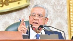 إحاله مشروعي قانونين مقدمين من الحكومة والنواب لاستغلال الذهب