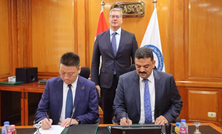 البترول: توقيع مذكرة تفاهم بين هيئة الثروة المعدنية وشركة آسيا بوتاش الصينية.