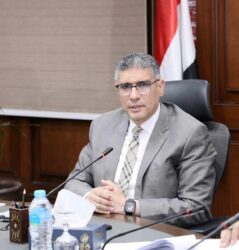 محافظ الجيزة: ضبط ٢٨٠٥ مخالفة تموينية متنوعة للمخابز والمحال العامة والاسواق