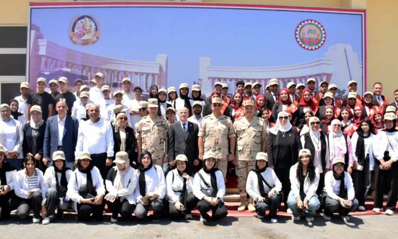 زياره وفد وزارة الشباب وطلبة الجامعات لمجمع الصناعات الهندسية للقوات المسلحة.