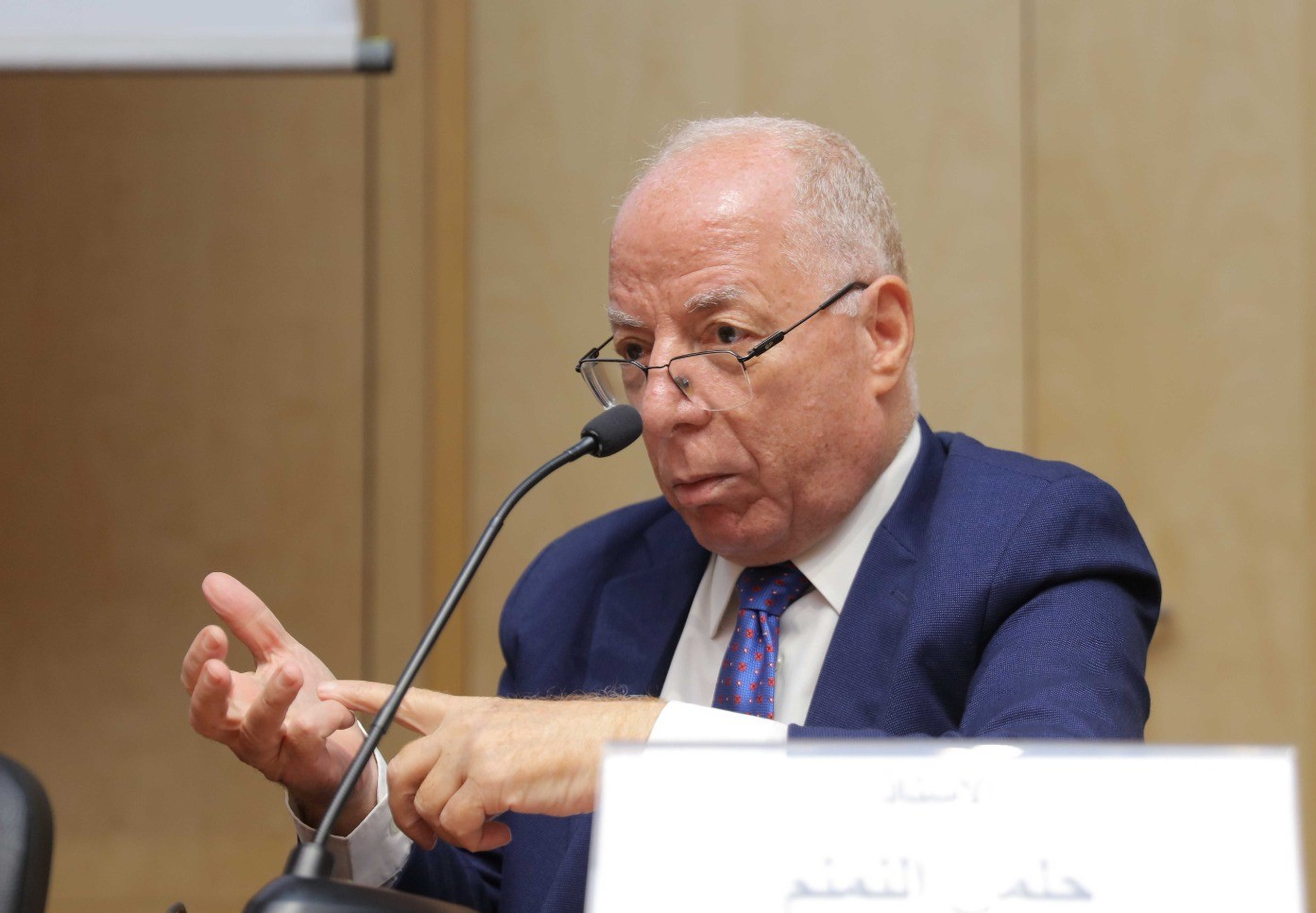 مناقشة مشكلات صناعة النشر في مصر على هامش معرض مكتبة الإسكندرية للكتاب