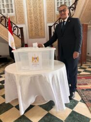 سفيرنا بالجزائر التصويت بانتخابات مجلس الشيوخ 2025 تسير في أجواء إيجابية.