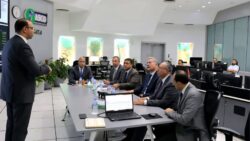 وزير البترول والثروة المعدنية في زيارة مفاجئة لمركز التحكم
