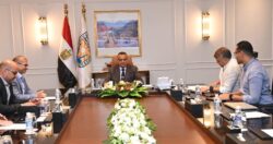 محافظ جنوب سيناء يتابع تطورات مشروع جرين شرم الشيخ.