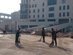 الجيزة: رفع ٥٠٠ طن مخلفات ورتش أسفل محور الفريق كمال عامر