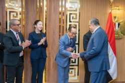 وزير الإنتاج الحربى يشهد مراسم توقيع مذكرة تفاهم مع شركة ميزوها اليابانية.