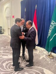 وزير الخارجية يلتقي بوزير الخارجية والقائم بأعمال مستشار الأمن القومي الأمريكي.